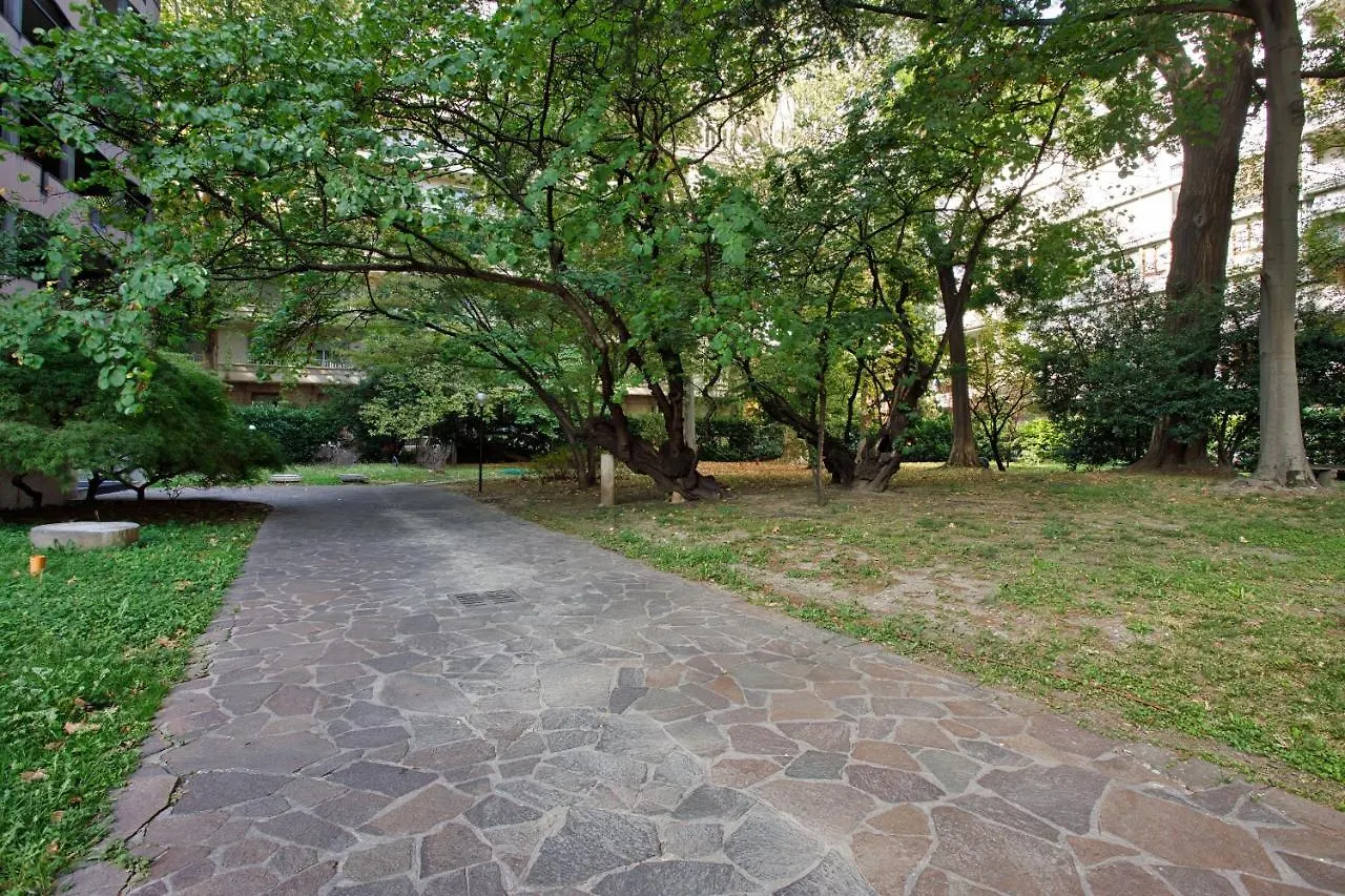 Apartment Joivy Vibrant 2Bed Apt With Balcony Milan