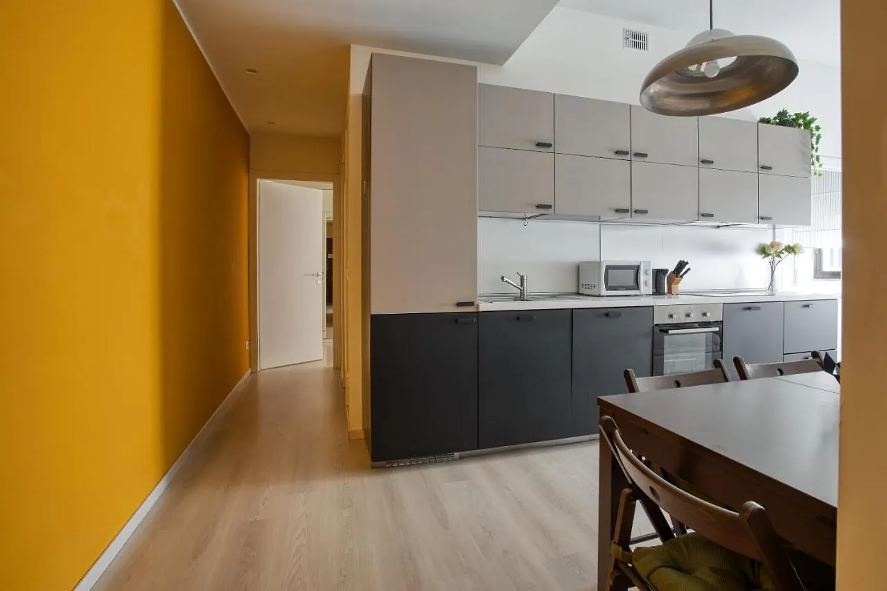 Joivy Vibrant 2Bed Apt With Balcony Milano Appartamento